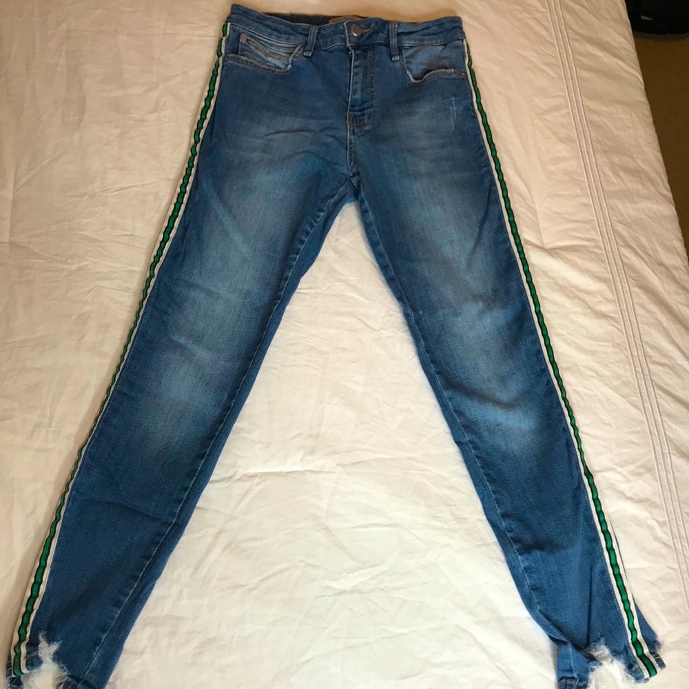 Zara Medium Wash Jeans w/ Green Trim